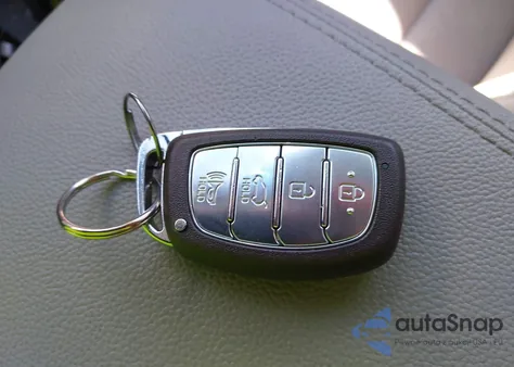 2018 Hyundai Tucson Value из США, поврежденный, VIN KM8J3CA26JU697306